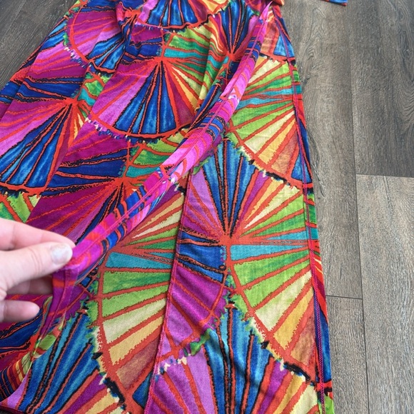 Fashion Nova Sarong.  Women’s one size.  Like new condition! Lightweight. - Picture 2 of 4